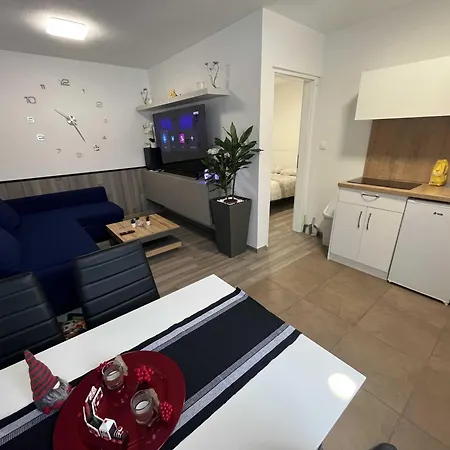 Adam & Eva, Near Terme Olimia, Free Parking Apartman *